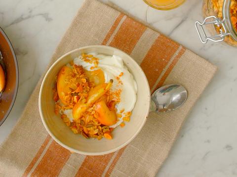 yoghurt granola