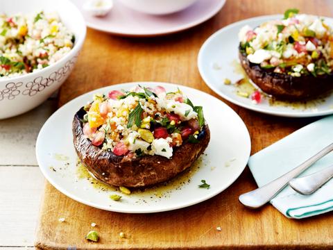 Portobello gevuld met kruidige quinoasalade