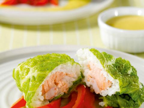 Savooikoolpakketjes met scampi's en zalm