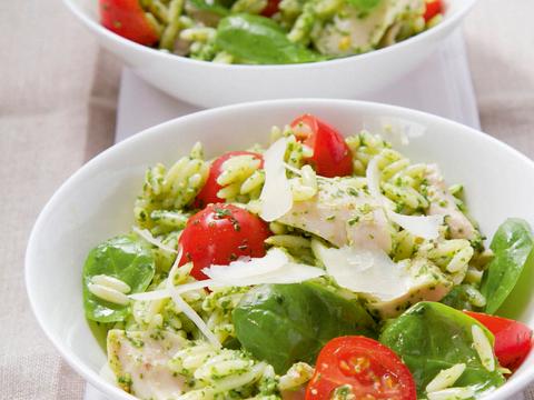 Pastasalade met kalkoen