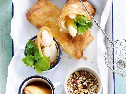 Filodeeghapje met asperges en scampi's