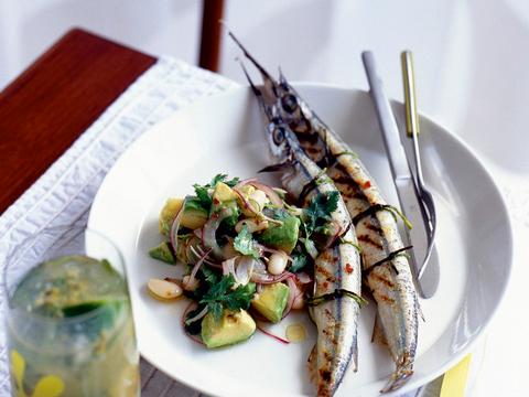 Gegrilde meivis met avocadosalade