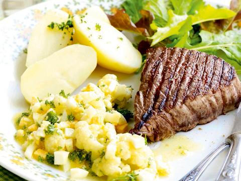 Gegrilde steak met bloemkool op z’n Vlaams