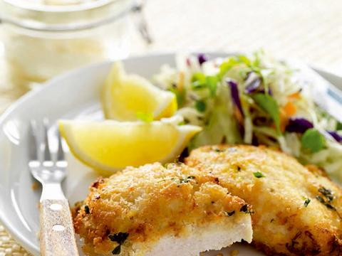 Kipschnitzel met koolslaatje
