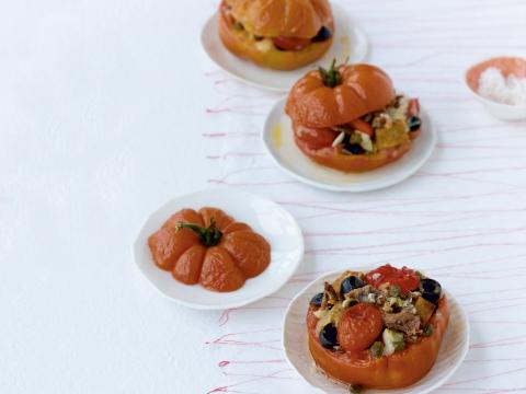 Gevulde coeur de boeuf-tomaten
