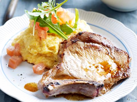 Kotelet met pompoenpuree