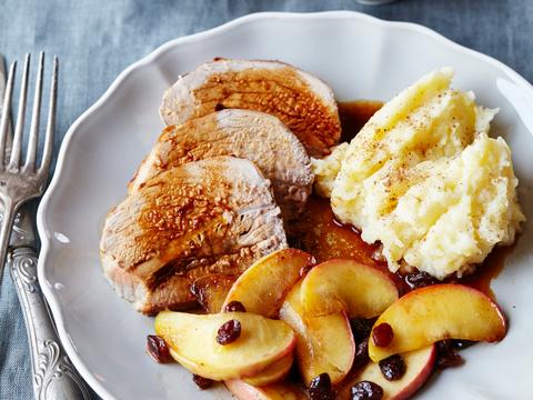 Hespengebraad met appels en noten