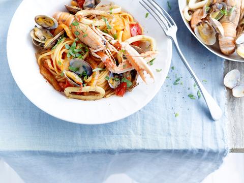 Linguine met zeevruchten