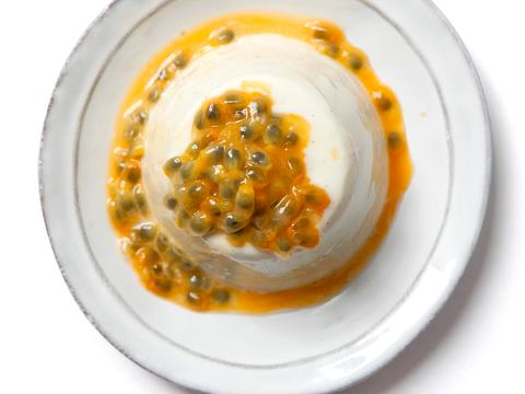 Pannacotta met passievrucht