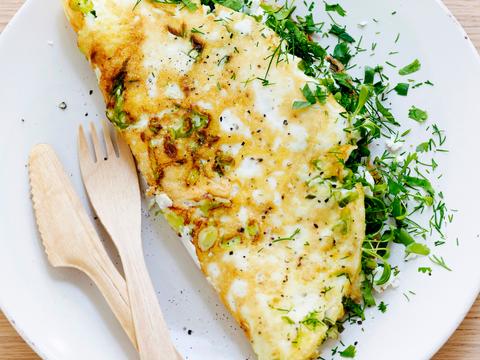 Schuimomelet met verse kruiden