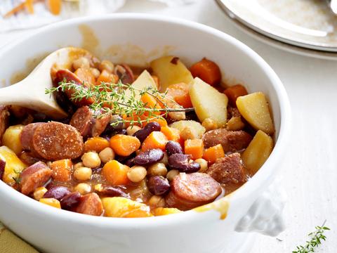 Stoofpot met chorizo en kikkererwten