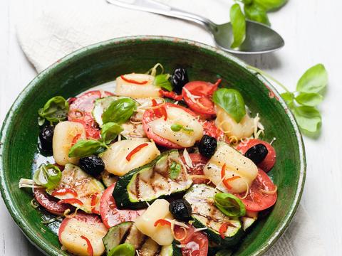 Courgette tomatensalade