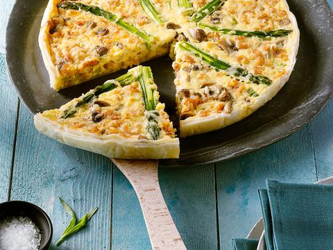 Quiche met asperges en garnalen