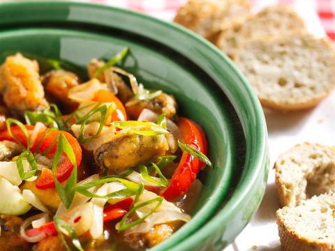 Mosselen met rode paprika