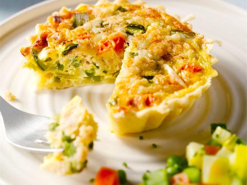 Quiche met krab en groenten
