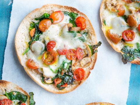 Pita pizza