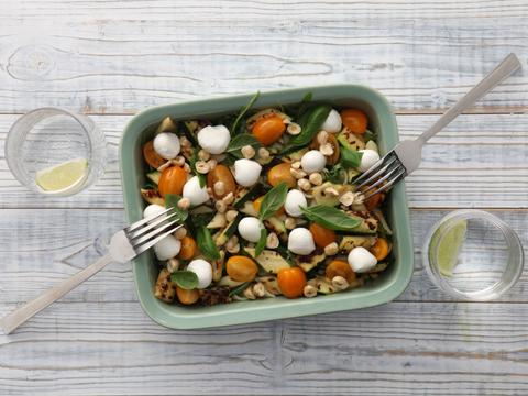 Pastasalade met courgette
