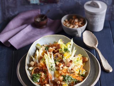 Wintersalade met kaneelcroutons