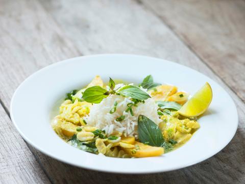 Groene Thaise curry met pinda's