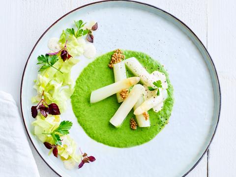 Aspergesalade met crème van kropsla