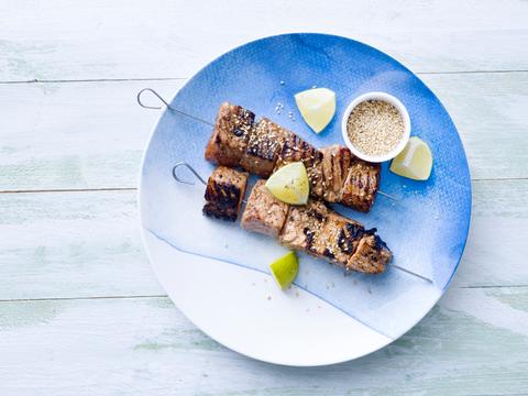 Saté van zalm met sesammarinade