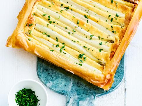 Aspergetaart met gerookte zalm