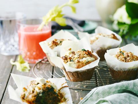Havermouttmuffins met spinazie, noten en geitenkaas