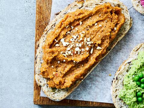 Pasta van zongedroogde tomaten en cashewnoten