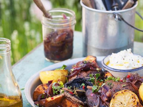 Portobello’s met zoete aardappel en rode-uienconfituur