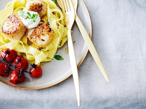 Pasta met sint-jakobsvruchten en limoenroom