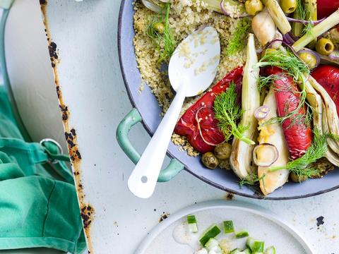 Ovenkip met quinoa, fetaroom en komkommersalsa