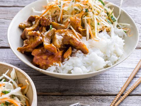 Pulled chicken met rijst en spitskoolsla