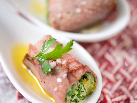 Rosbief met rucola en mierikswortel