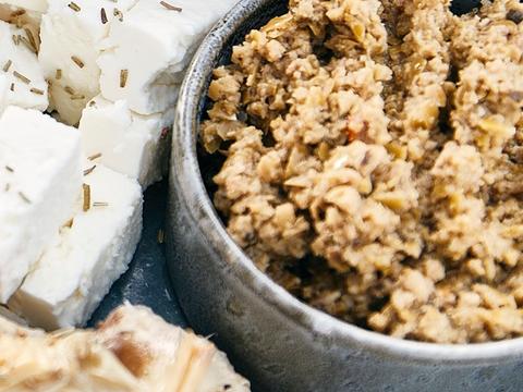 Tapenade van groene olijven