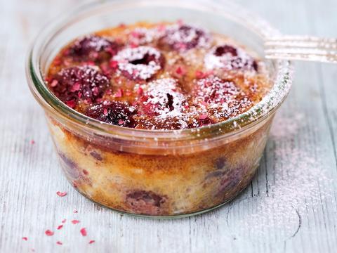 Kersenclafoutis met roze peper 