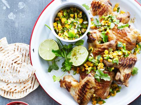 Kippenvleugels met gegrilde paprika