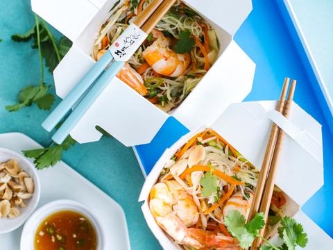 Noedelslaatje met scampi's