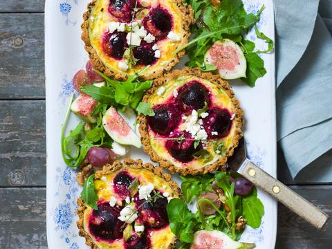 Miniquiches met rode biet