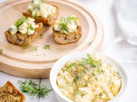 Eiersalade met bruschetta