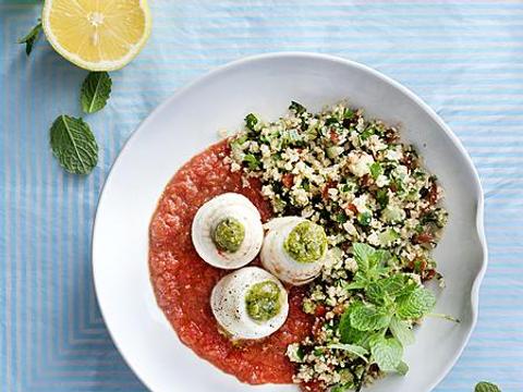 Tongrolletjes met taboulé van bloemkool