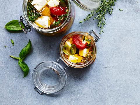 Gemarineerde fetablokjes