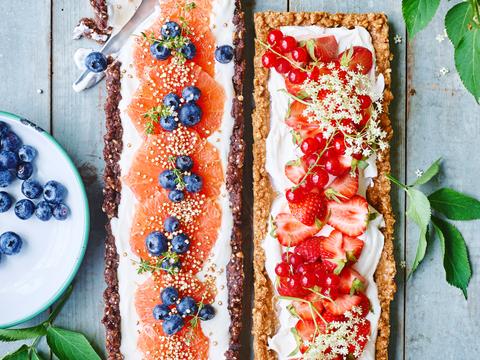 Fruittaart met chocoladekoekjesbodem