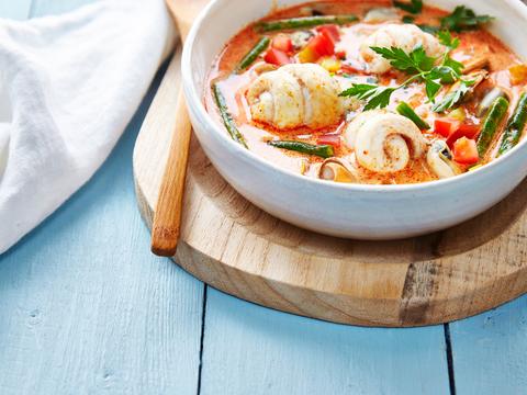 Tongrolletjes met mosselen en kokosmelk