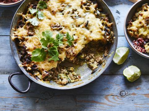 Curry-ovenschotel met courgette