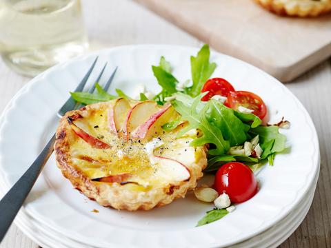 Miniquiches met appel en camembert