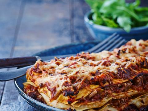 Lasagne met saus van varkenswangetjes