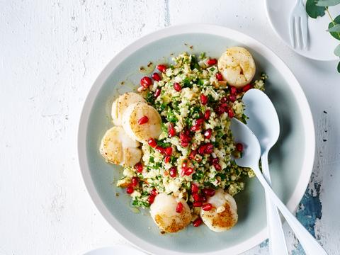 salade van quinoa met sint-jakobsvruchten