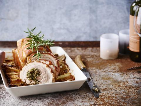Porchetta op een bedje van pastinaak