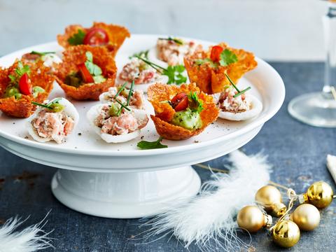 Kroepoek met krab-garnaalsalade