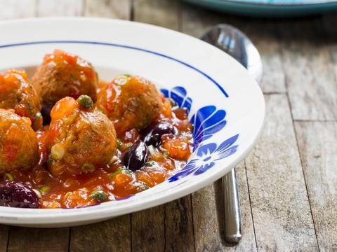 Tofuballetjes in tomatensaus